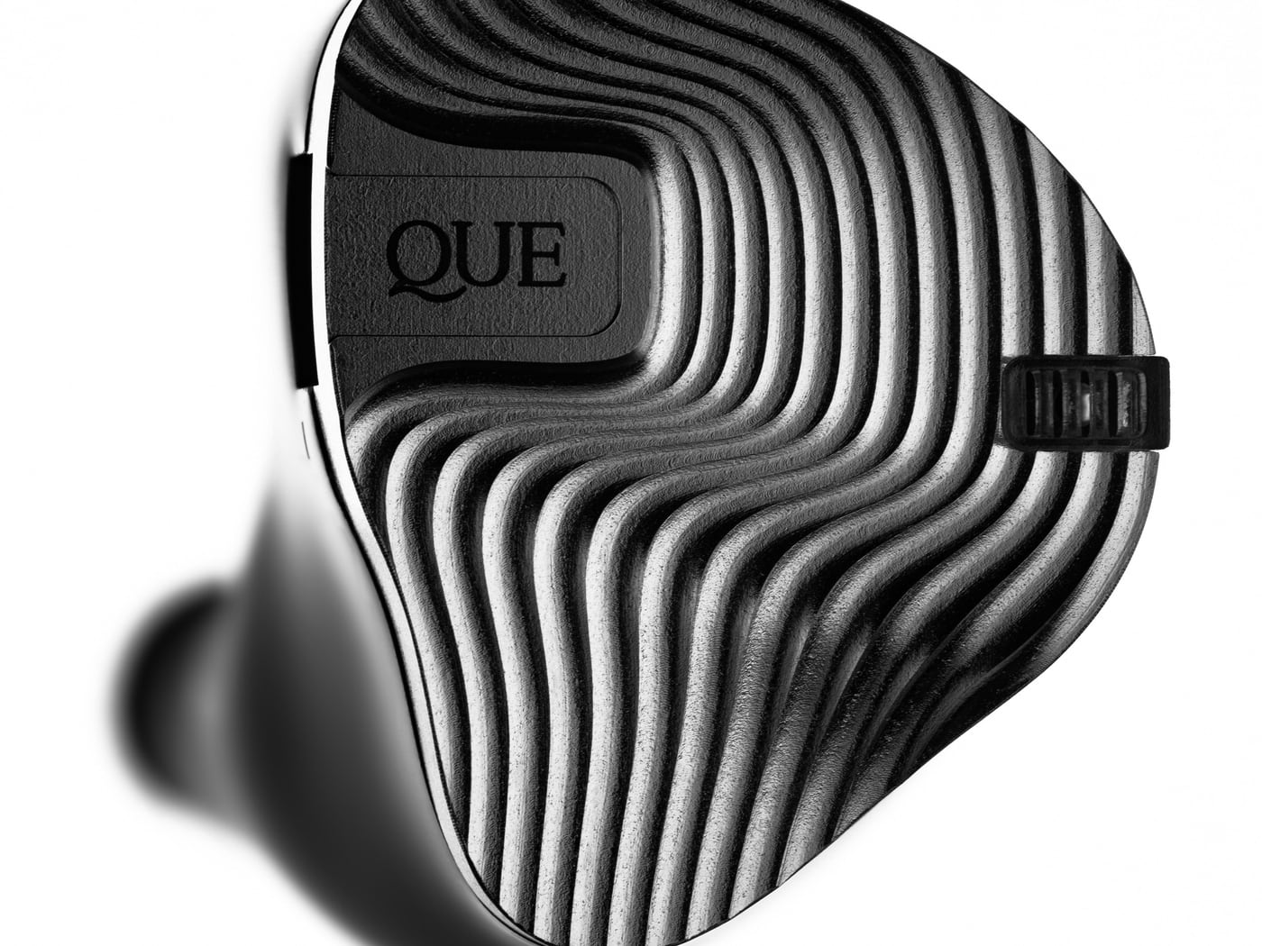 Design: no coating, CNC texture kept